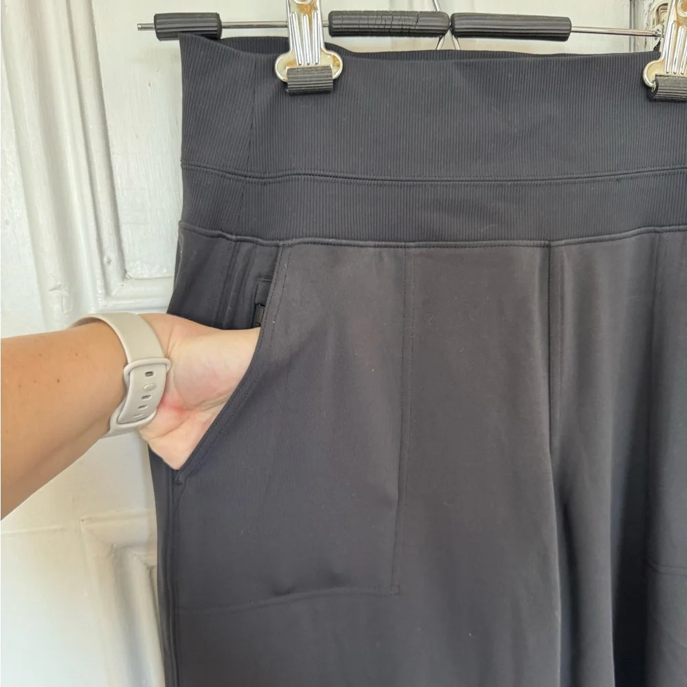 Athleta Venice High Rise Wide Leg Pants, Black, Sz Medium Tall - Picture 2 of 8